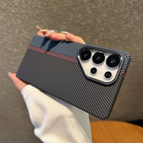 Kevlar Carbon Fiber Magnetic Samsung Case – MagSafe for S23+/S24/S25 Ultra - Image 11