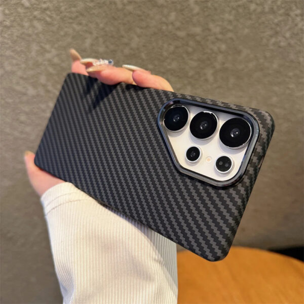 Kevlar Carbon Fiber Magnetic Samsung Case – MagSafe for S23+/S24/S25 Ultra - Image 12